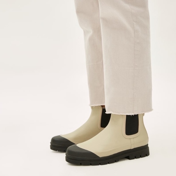 Everlane | The Way High Raw Hem Jean | Flax | Size 25 - Picture 3 of 9